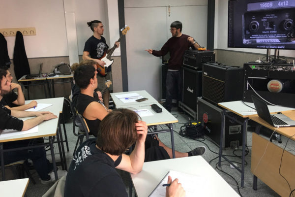 Curso para Técnicos de Backline, clase de amplificadores por Gabi Bergareche, en el CIFP José Luis Garci, Alcobendas, mayo 2018.