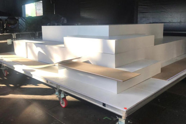 Estructura mòbilde tarimes per a l’escenografia de Janelle Monae, Primavera Sound 2018, Barcelona.